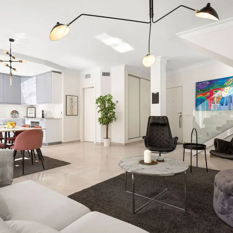 Sale of penthouse duplex in Nueva Andalucía