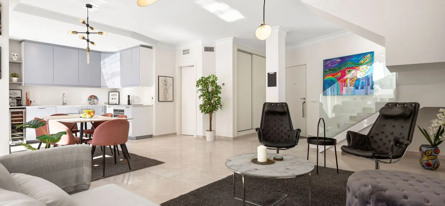 Sale of penthouse duplex in Nueva Andalucía 2