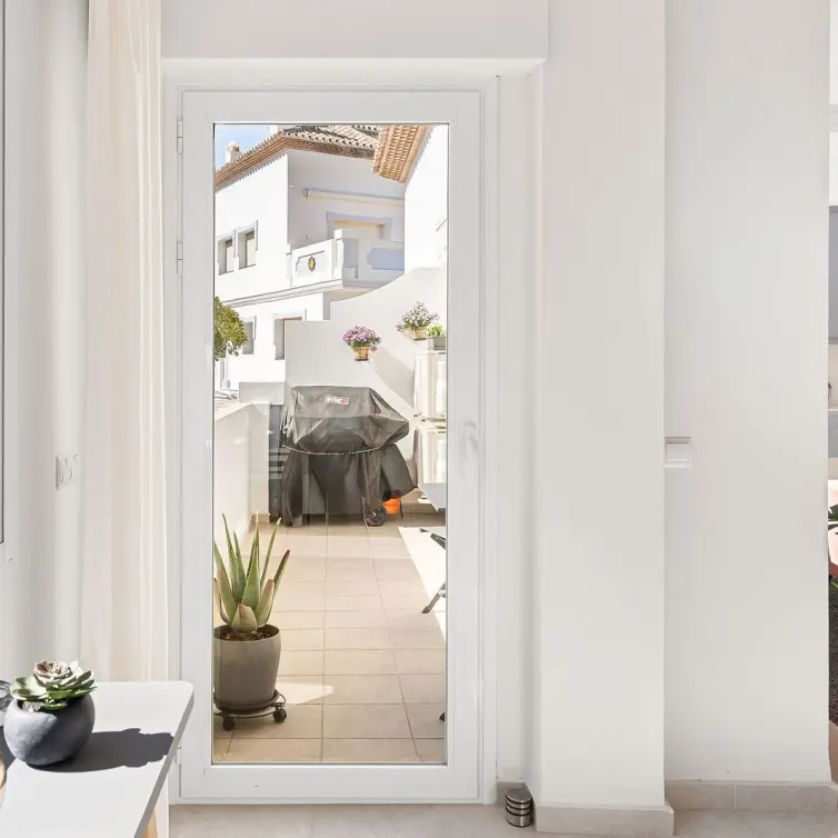 Sale of penthouse duplex in Nueva Andalucía