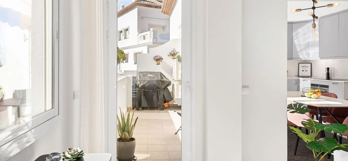 Sale of penthouse duplex in Nueva Andalucía 4