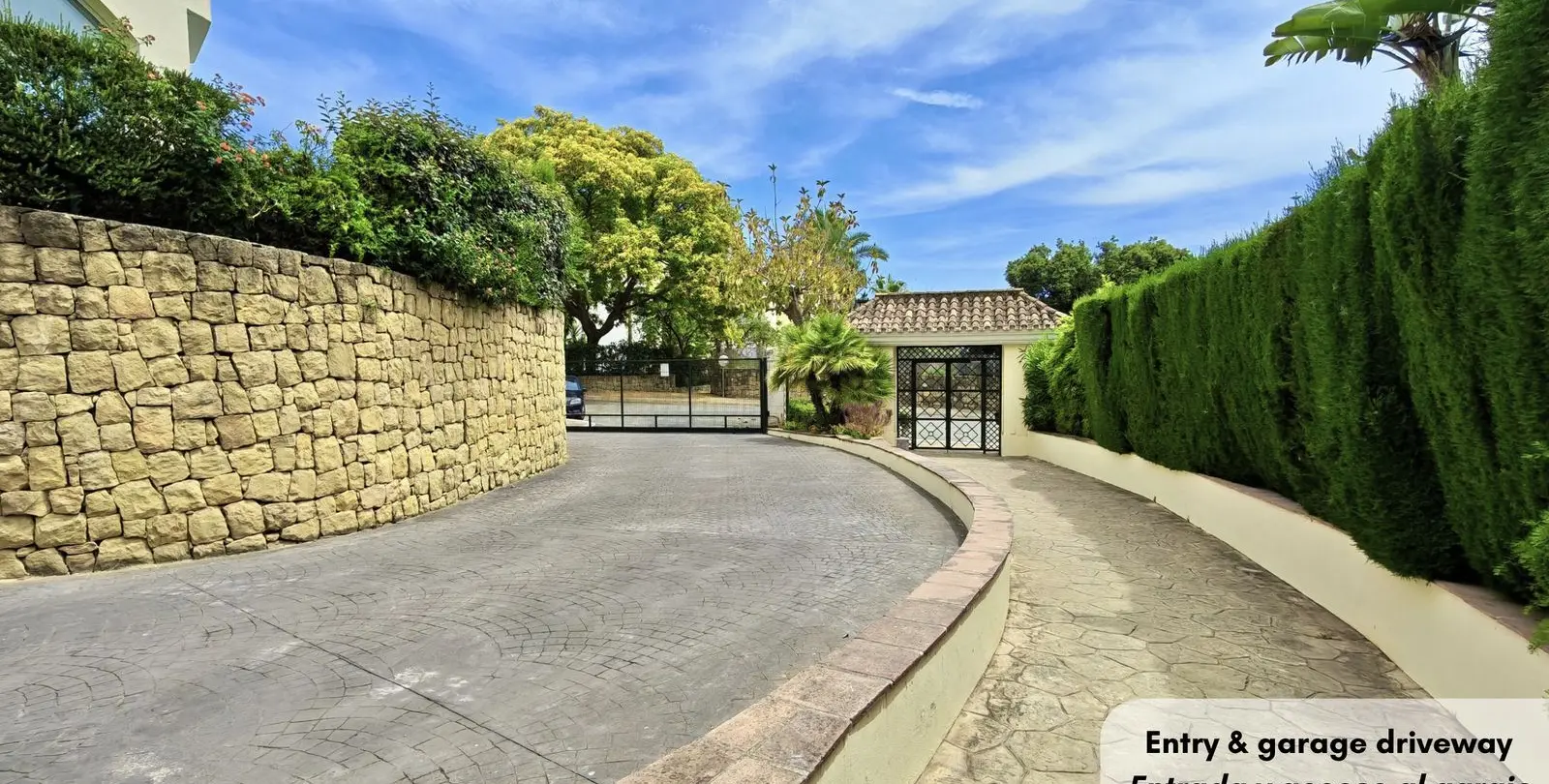 Venta de apartamento en planta media en Bahía de Marbella 33
