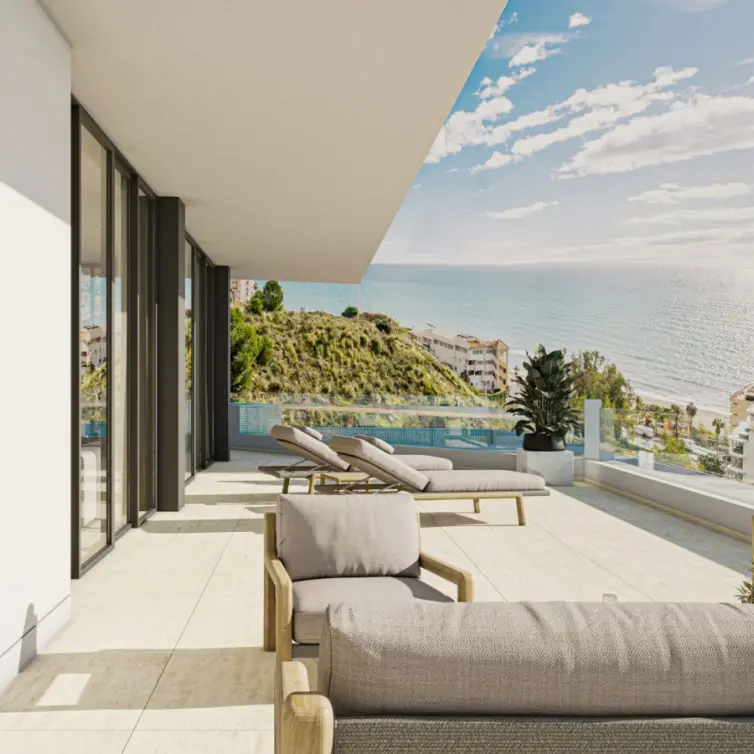Sale of middle floor apartment in Fuengirola