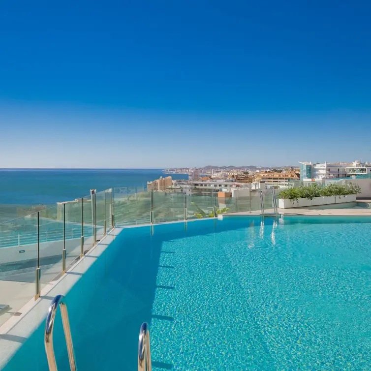 Продажа апартаментов на среднем этаже в Fuengirola