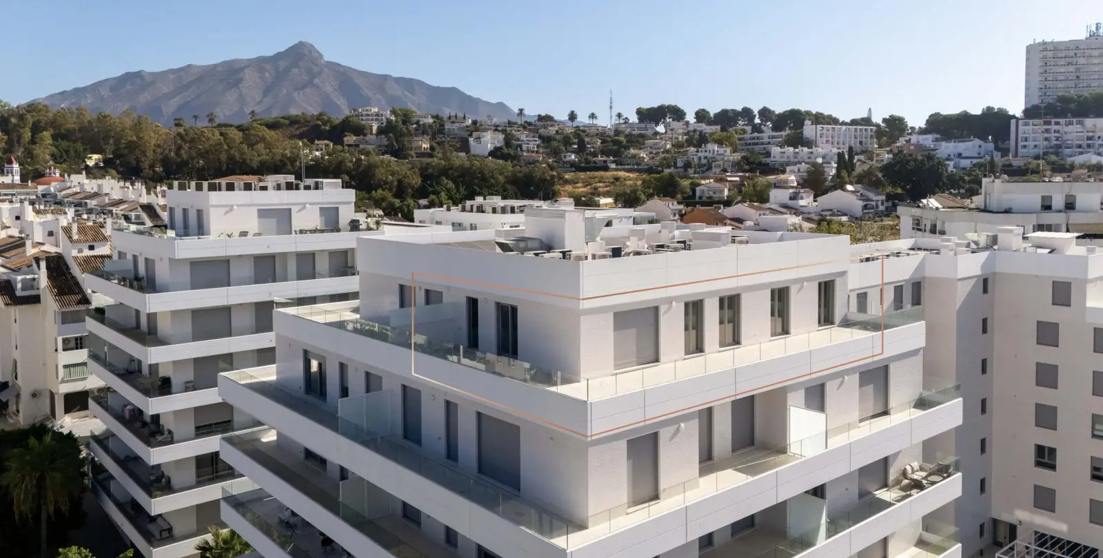 Sale of penthouse in La Campana 1