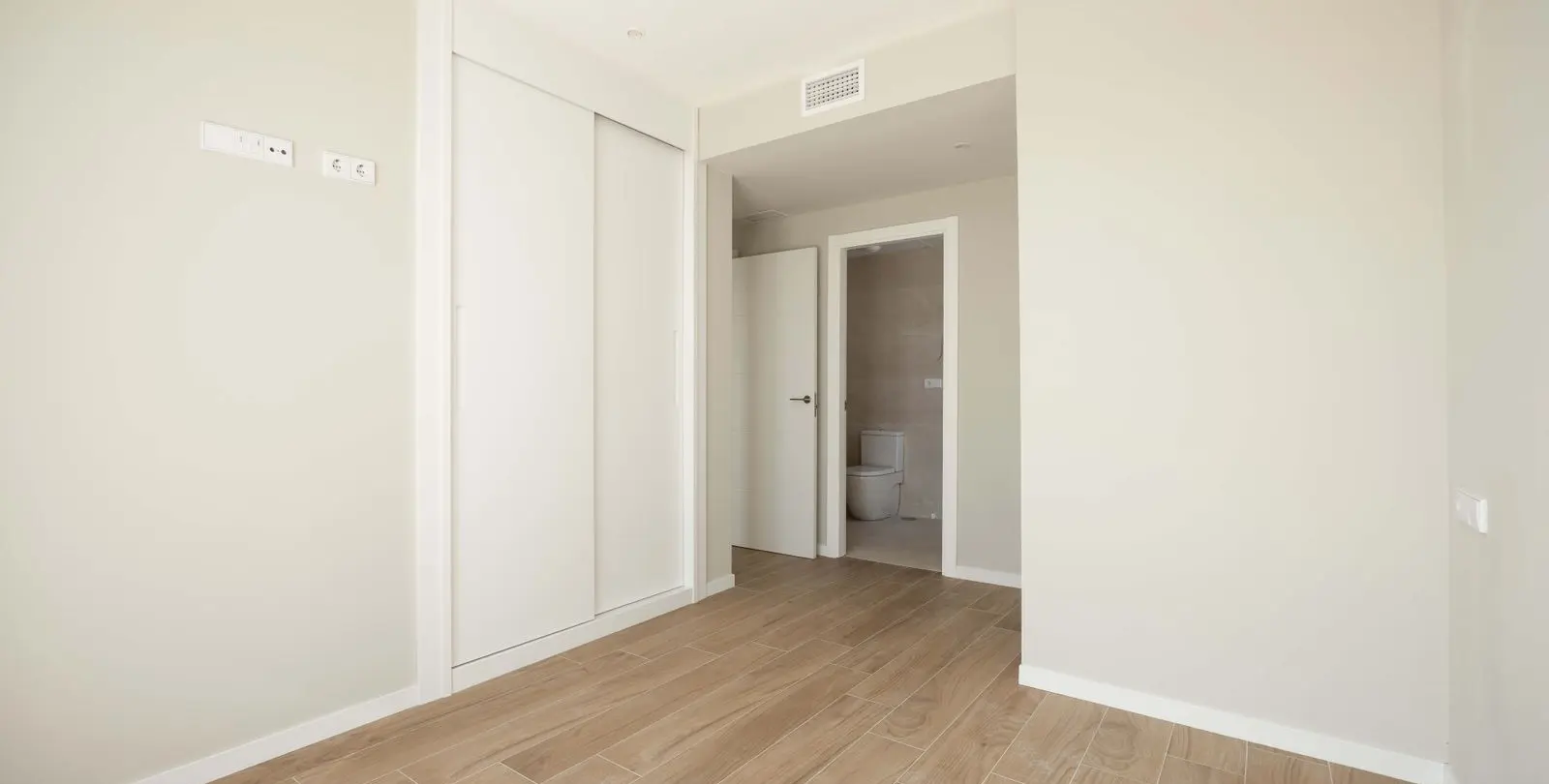 Sale of penthouse in La Campana 15
