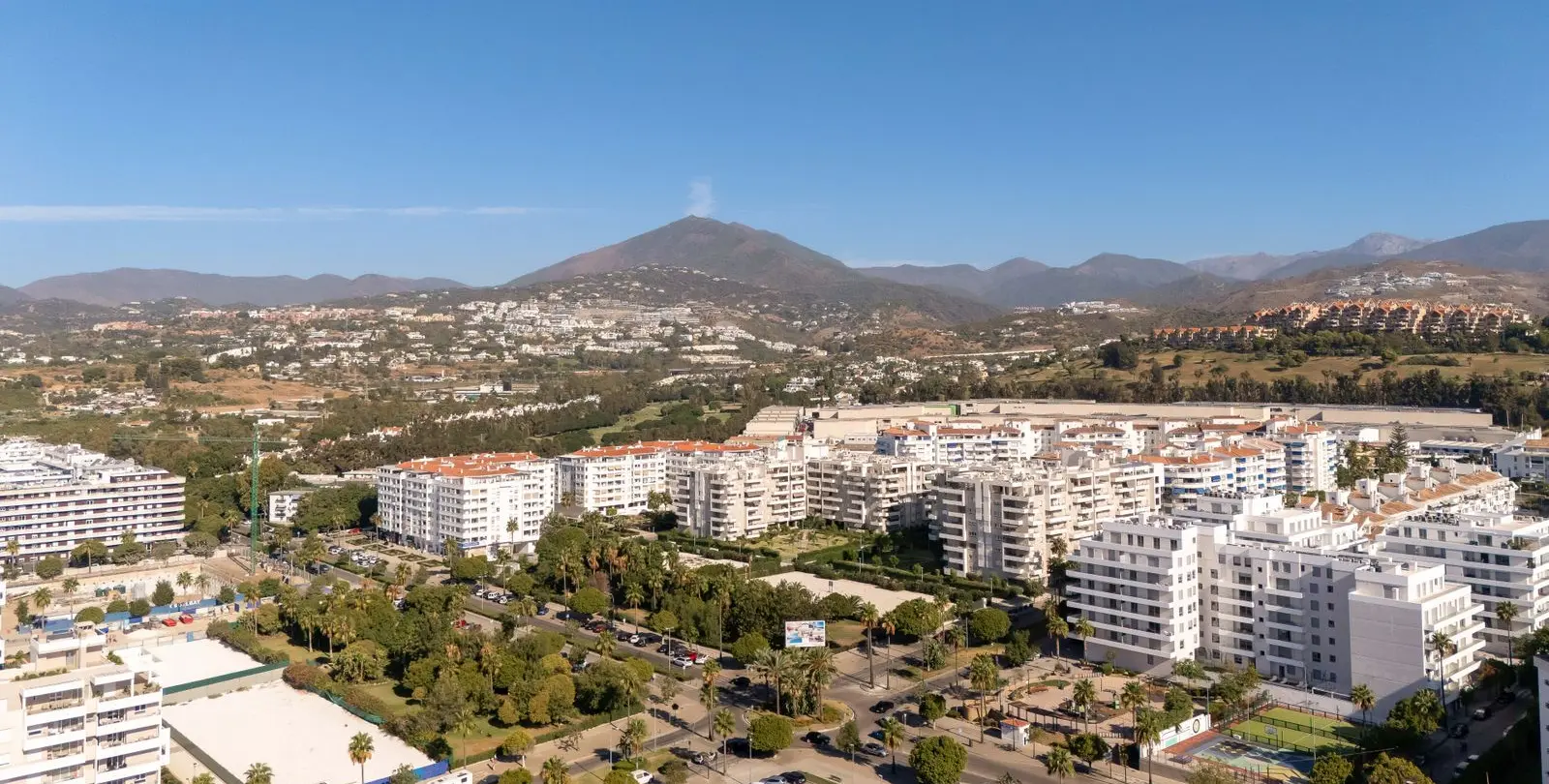 Sale of penthouse in La Campana 33