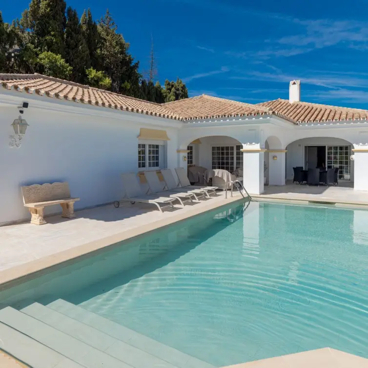 Venta de villa independiente en El Hornillo