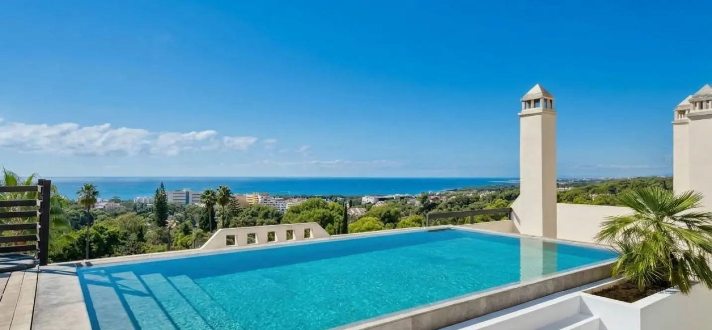 Venta de ático dúplex en Marbella 0
