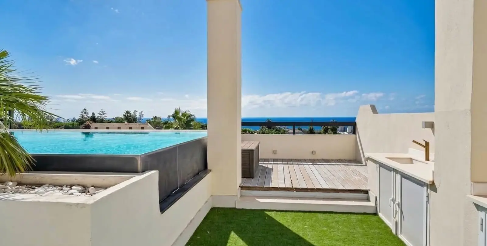 Venta de ático dúplex en Marbella 3