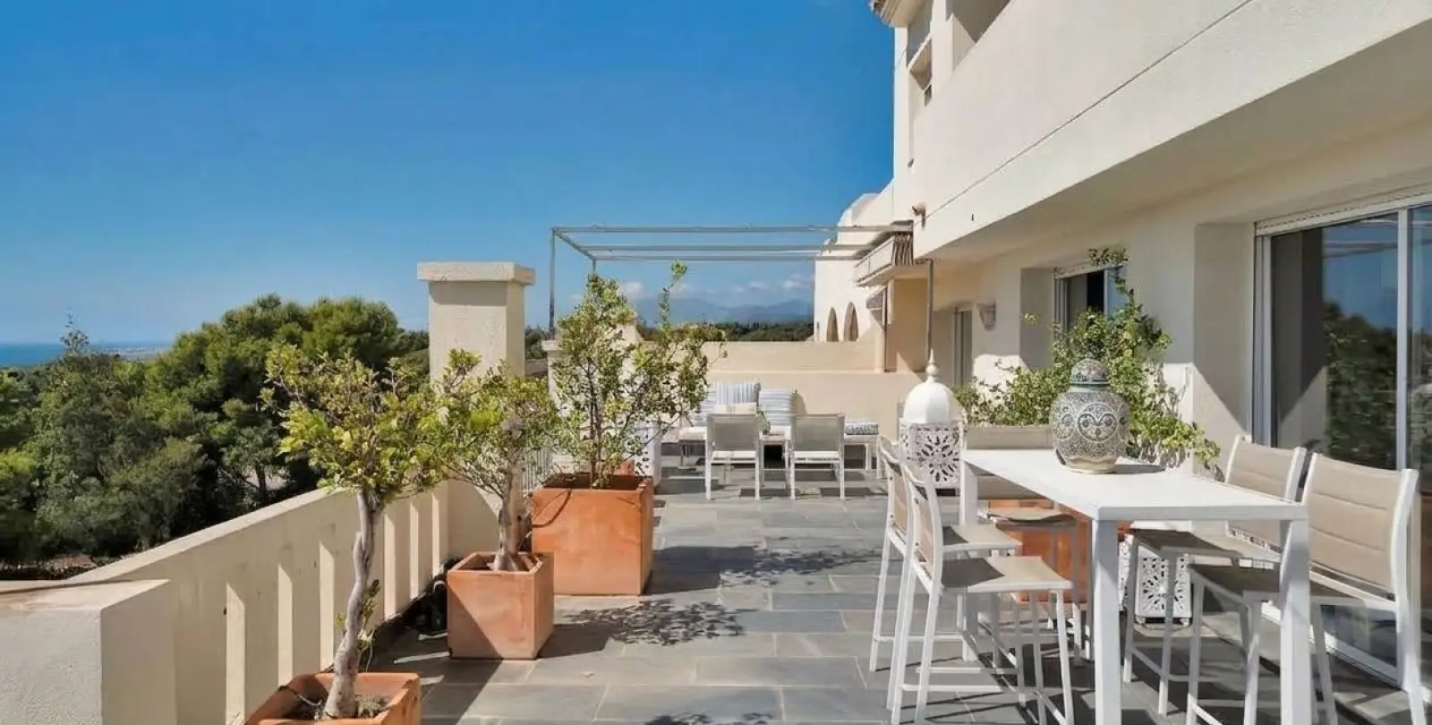 Venta de ático dúplex en Marbella 11