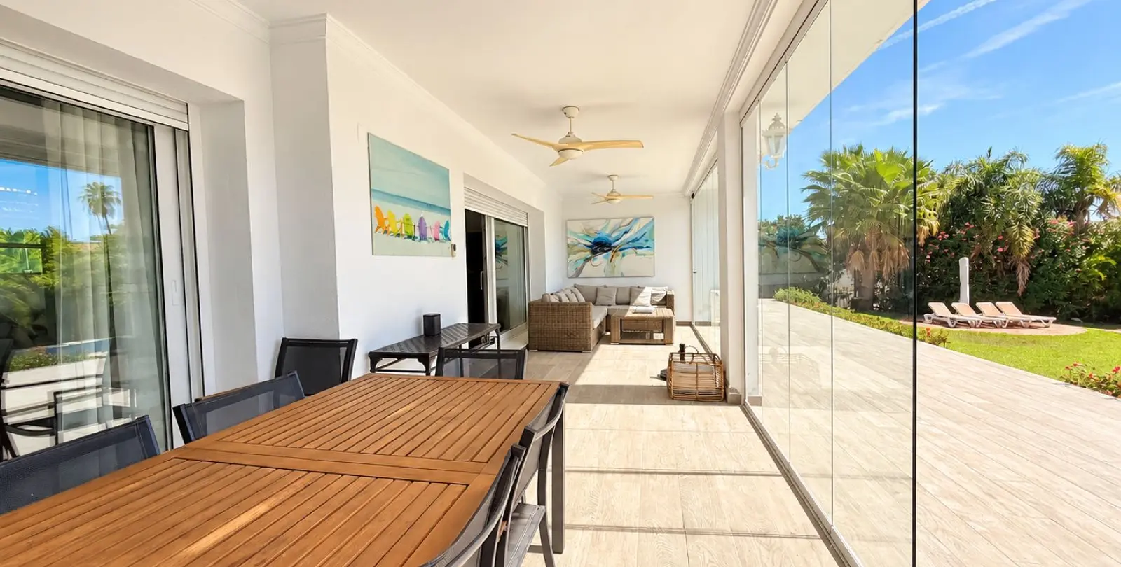 Venta de villa independiente en El Paraiso 5