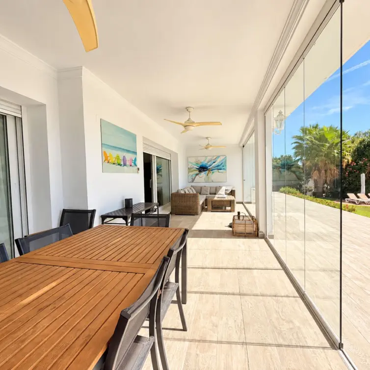 Venta de villa independiente en El Paraiso