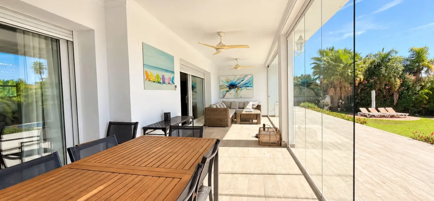 Venta de villa independiente en El Paraiso 4