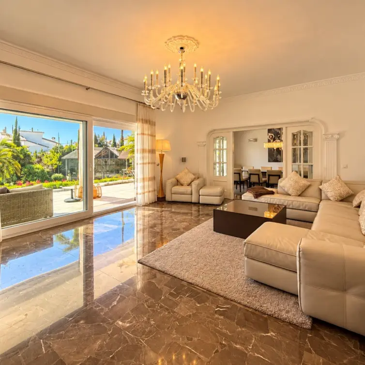 Venta de villa independiente en El Paraiso