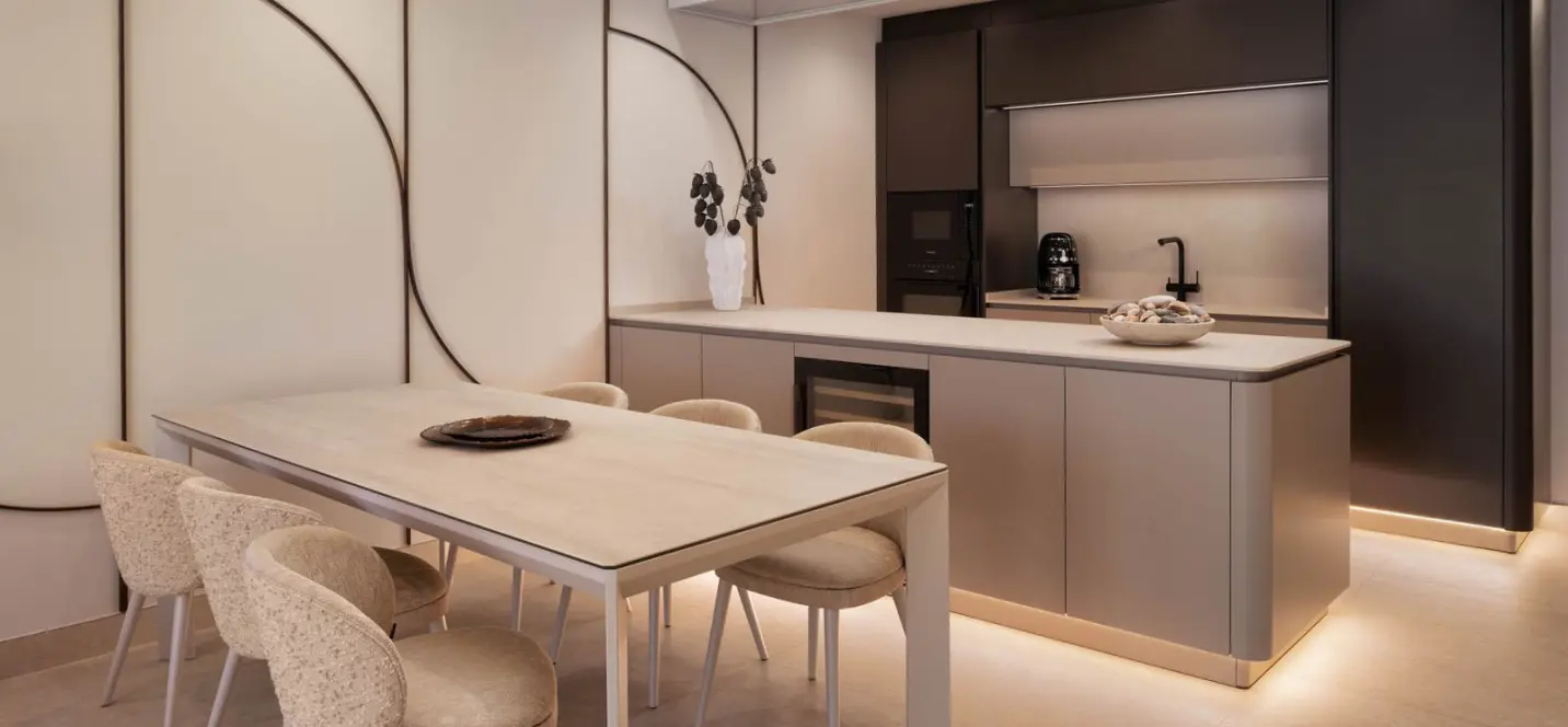 Venta de apartamento en planta media en Estepona 3