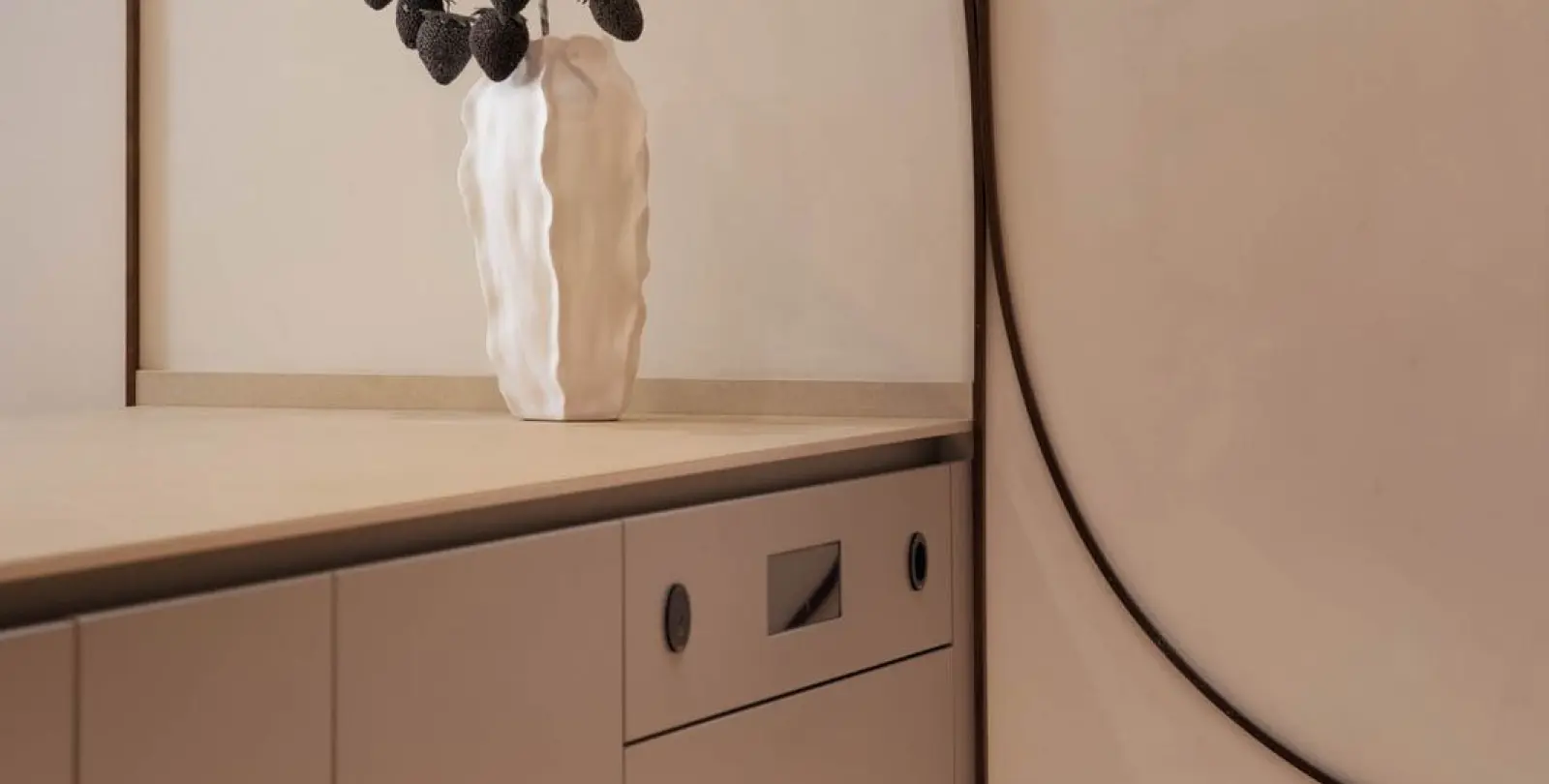 Venta de apartamento en planta media en Estepona 6