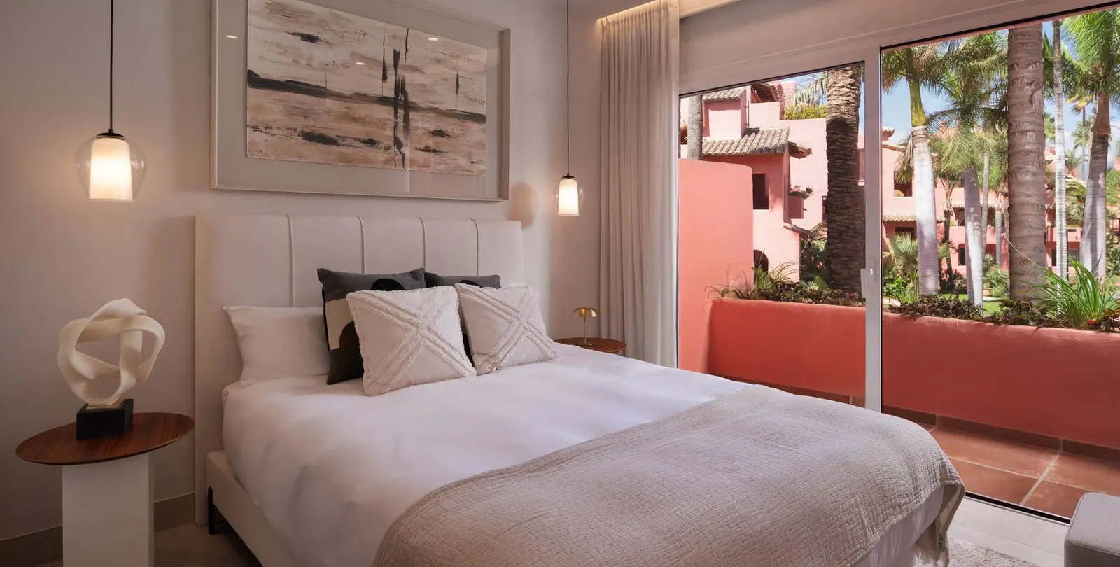 Venta de apartamento en planta media en Estepona 11