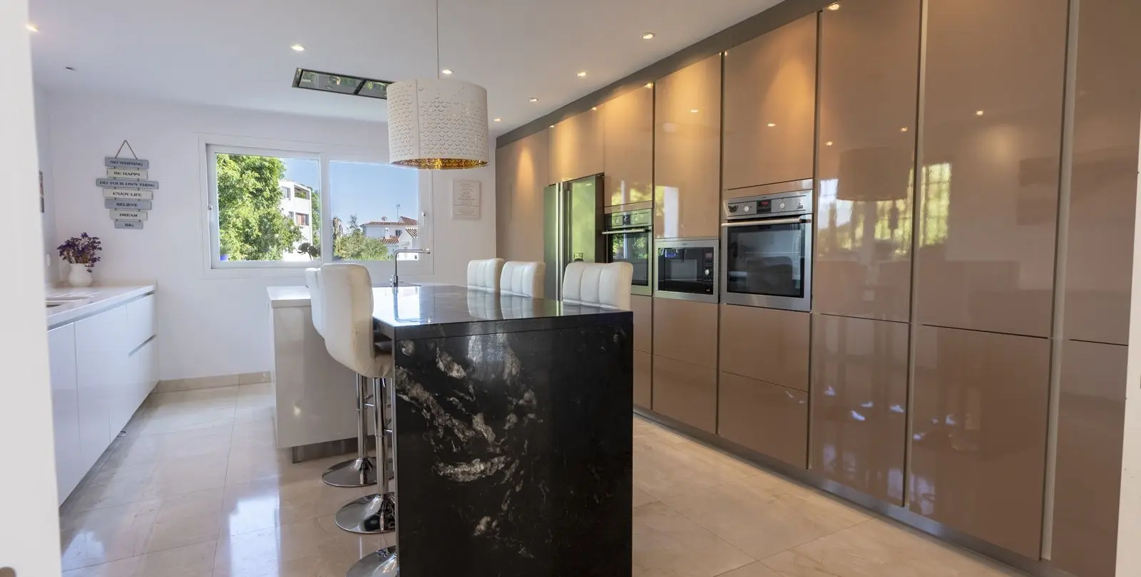 Venta de villa independiente en El Rosario 10