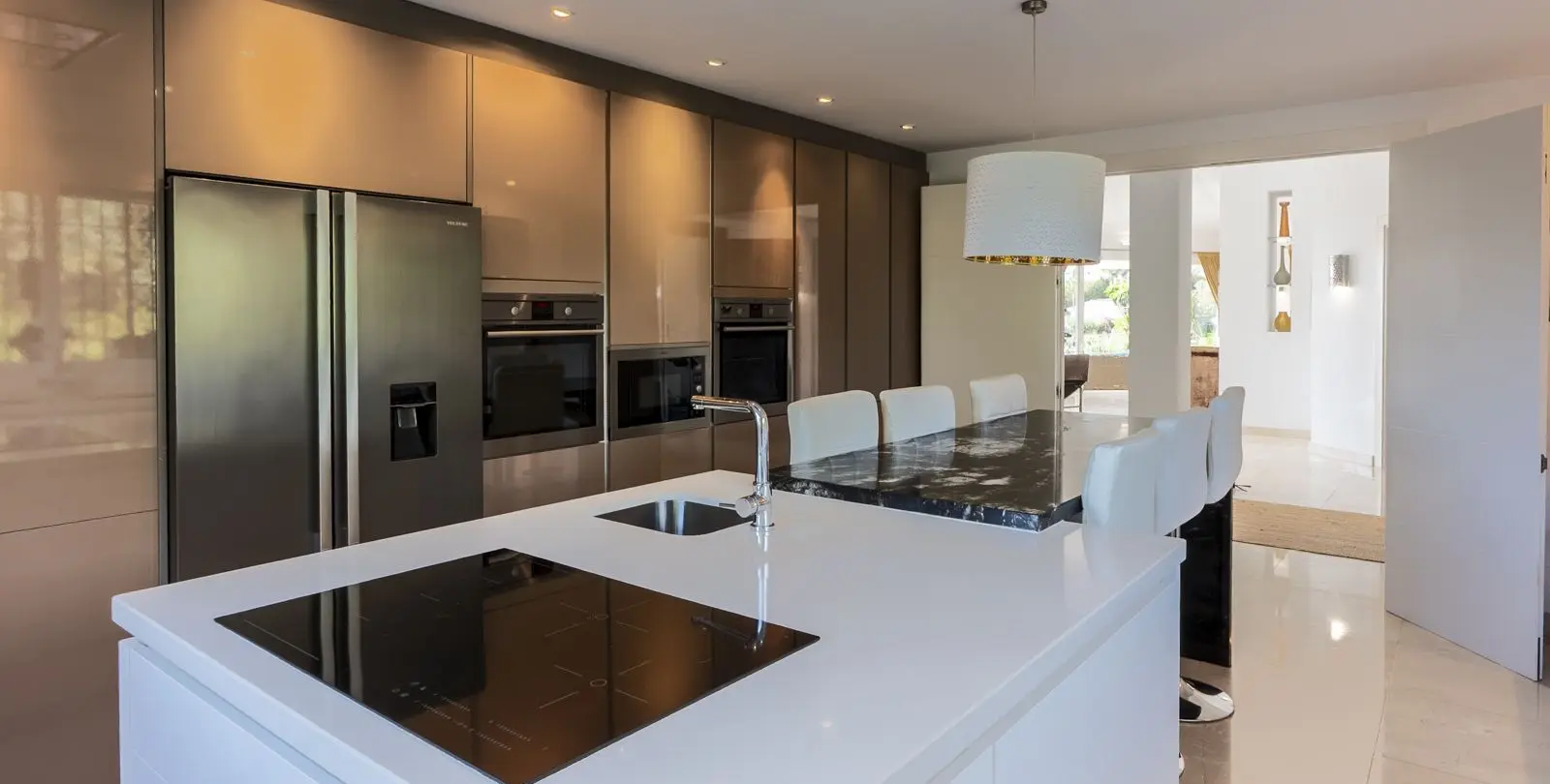 Venta de villa independiente en El Rosario 12