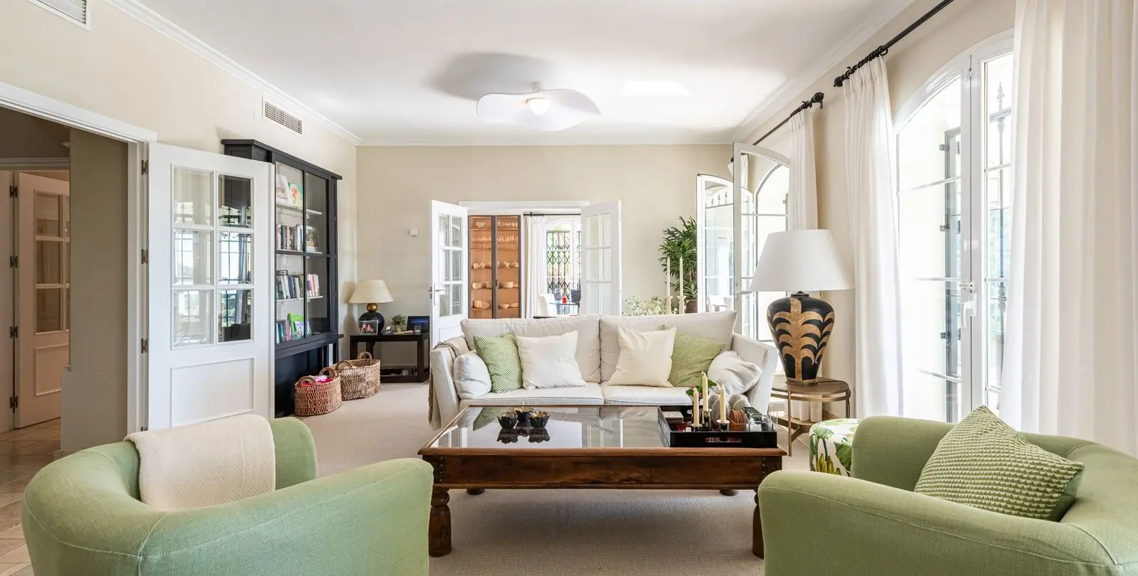 Venta de villa independiente en Nueva Andalucía 5