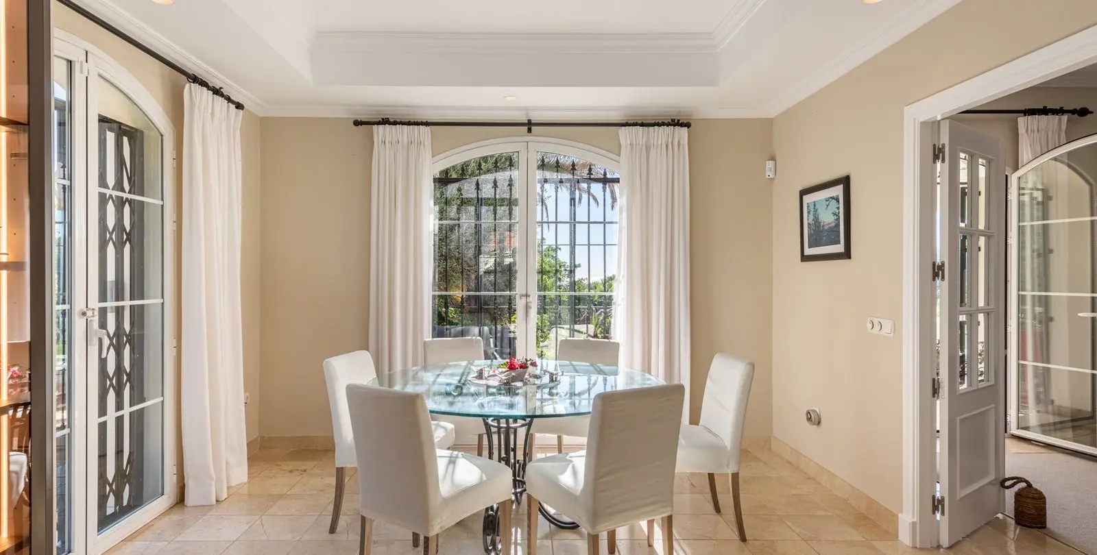 Venta de villa independiente en Nueva Andalucía 7