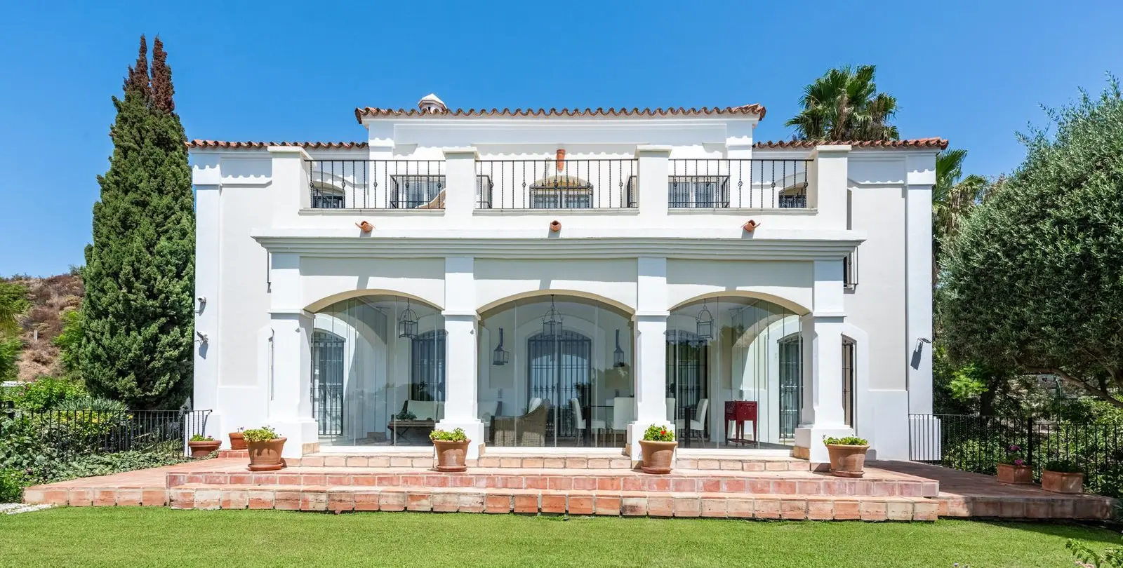 Venta de villa independiente en Nueva Andalucía 12