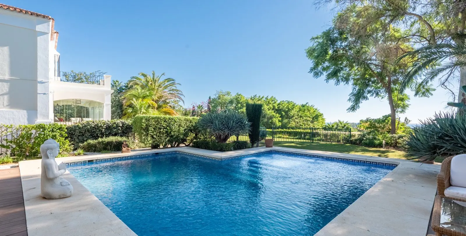 Venta de villa independiente en Nueva Andalucía 31