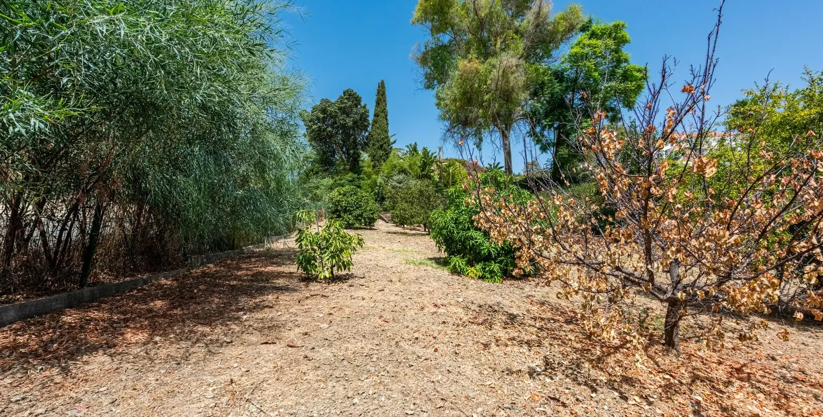 Venta de villa independiente en Nueva Andalucía 47