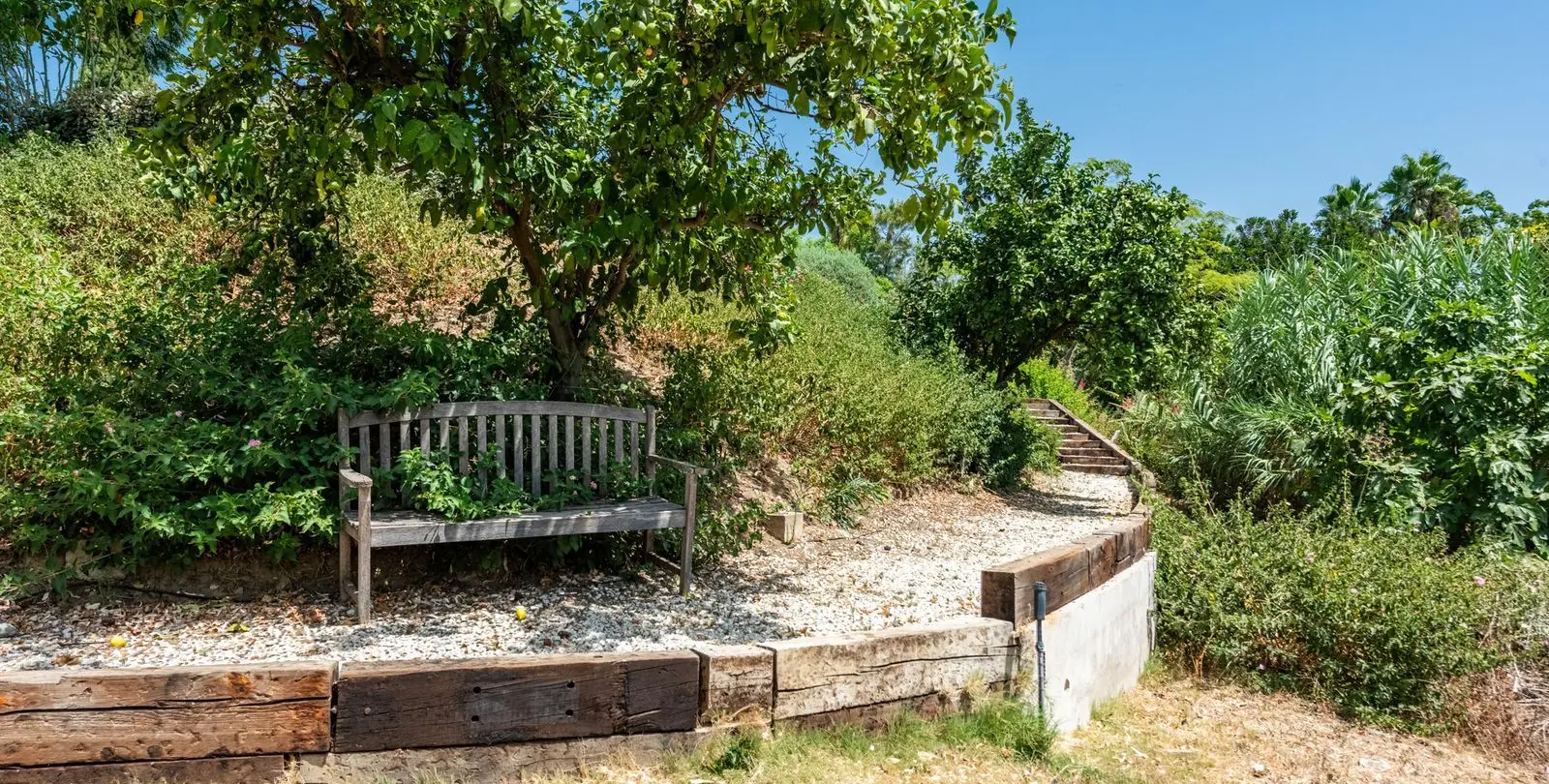Venta de villa independiente en Nueva Andalucía 48