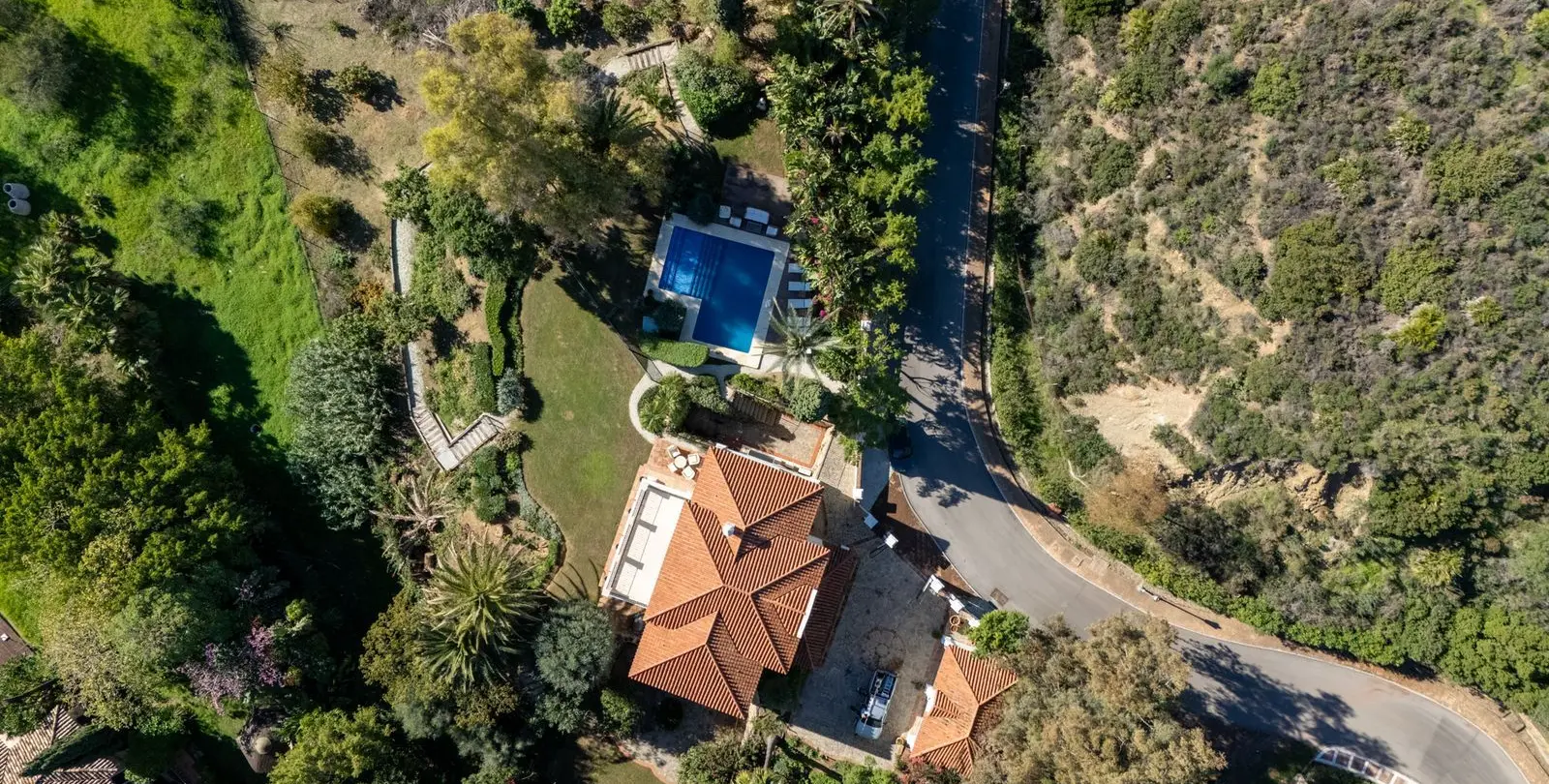 Venta de villa independiente en Nueva Andalucía 55