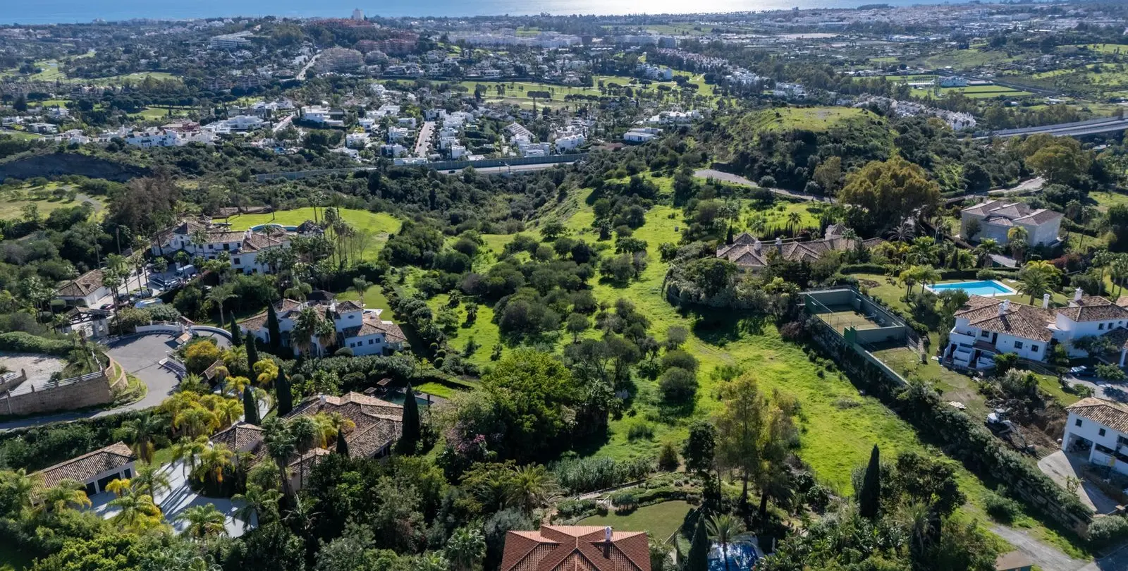 Venta de villa independiente en Nueva Andalucía 58