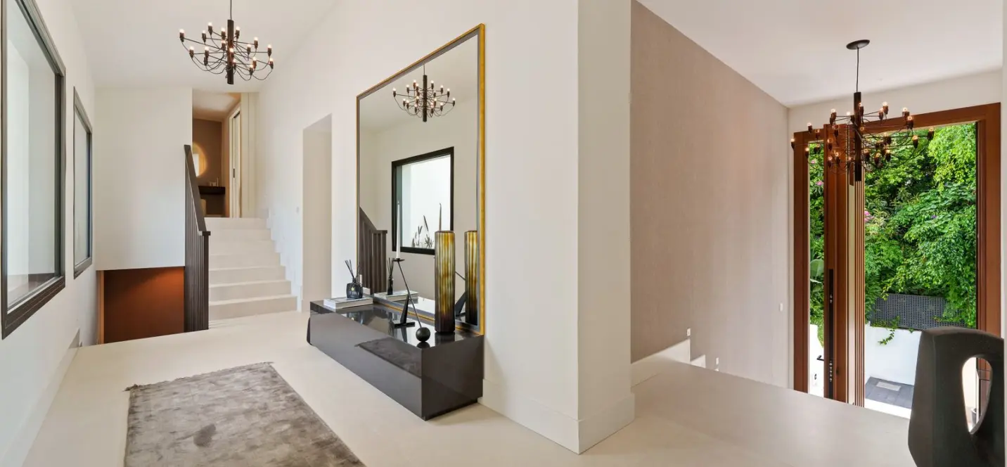 Venta de villa independiente en Nueva Andalucía 1