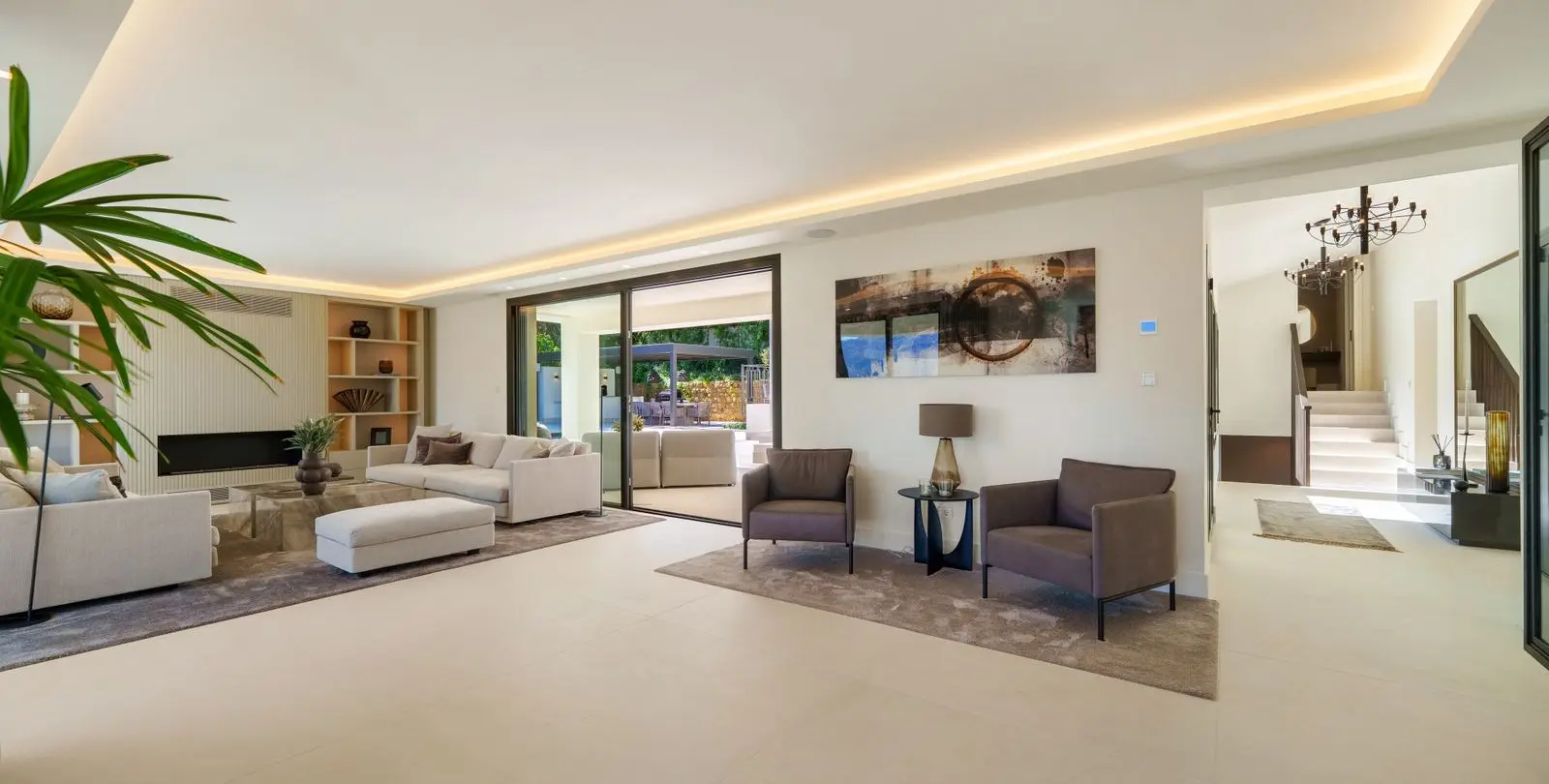 Venta de villa independiente en Nueva Andalucía 3