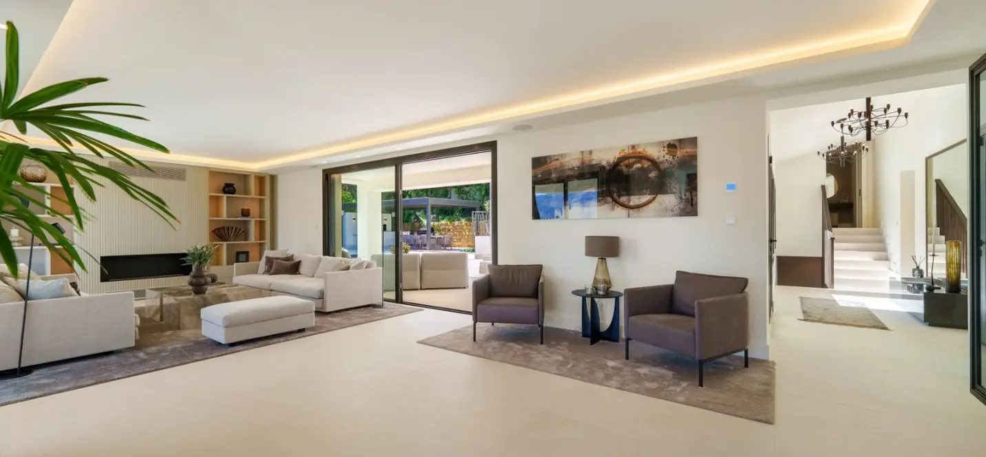 Venta de villa independiente en Nueva Andalucía 2