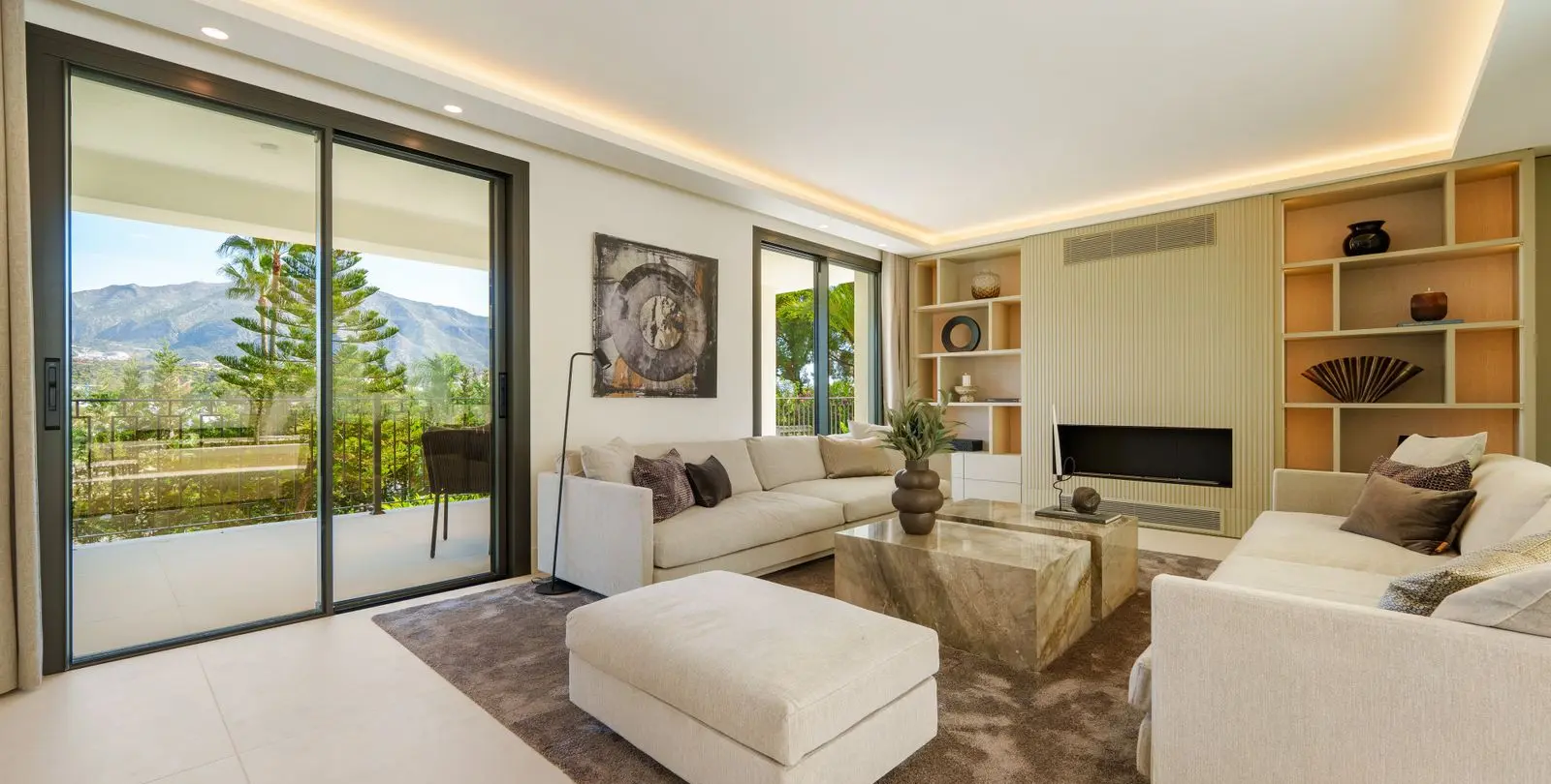 Venta de villa independiente en Nueva Andalucía 4