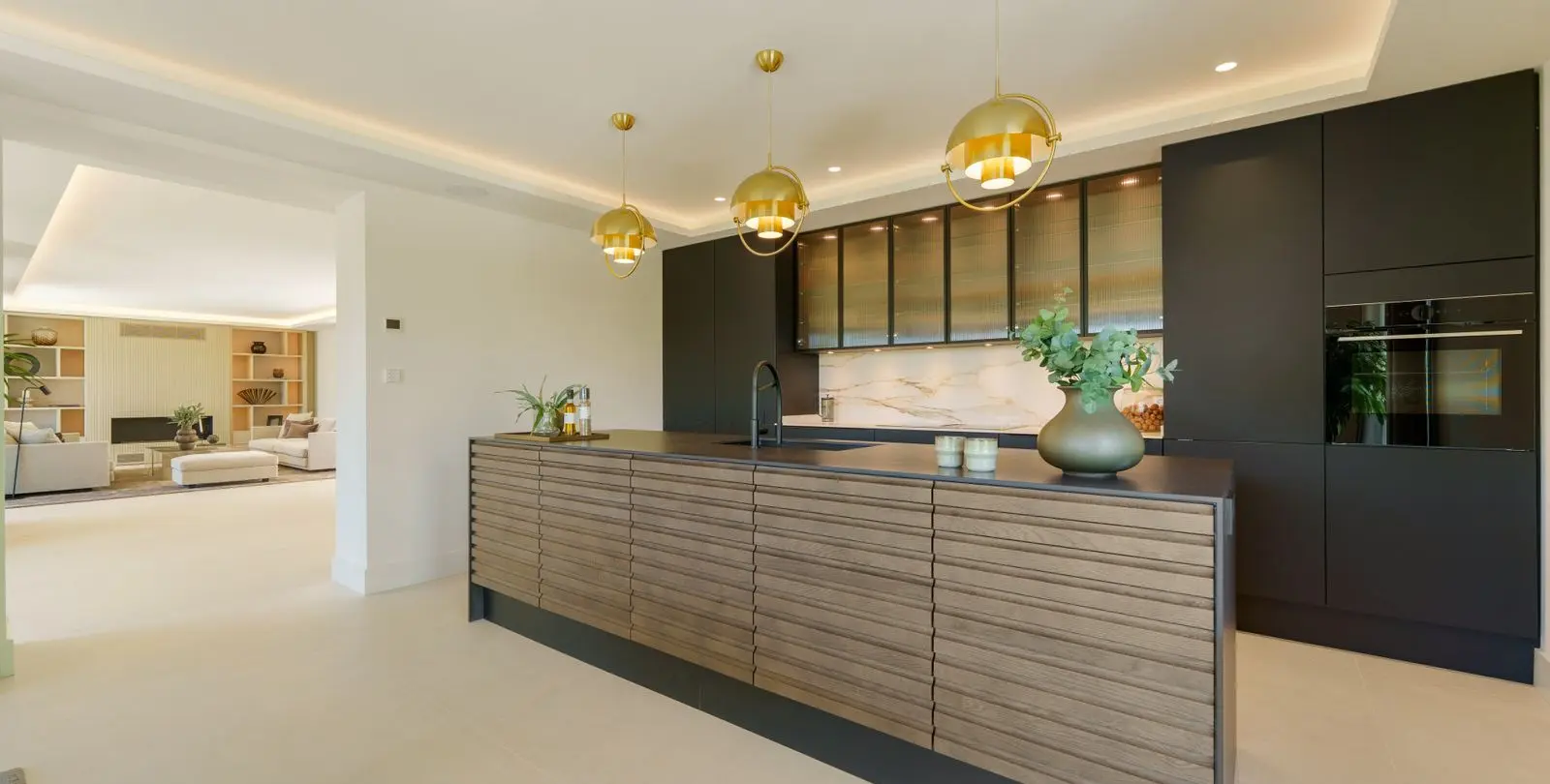 Venta de villa independiente en Nueva Andalucía 8