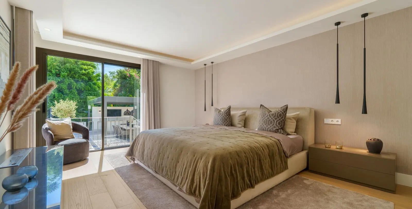 Venta de villa independiente en Nueva Andalucía 27