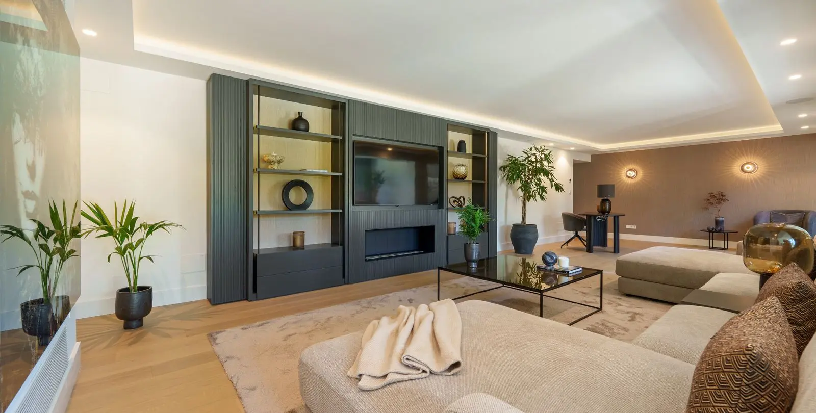 Venta de villa independiente en Nueva Andalucía 30