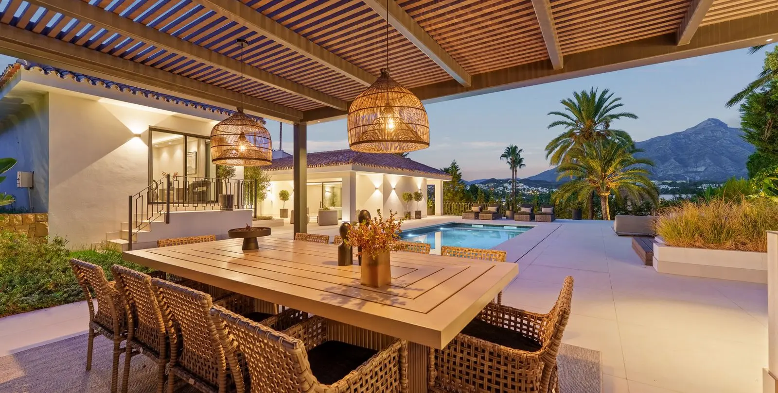 Venta de villa independiente en Nueva Andalucía 39