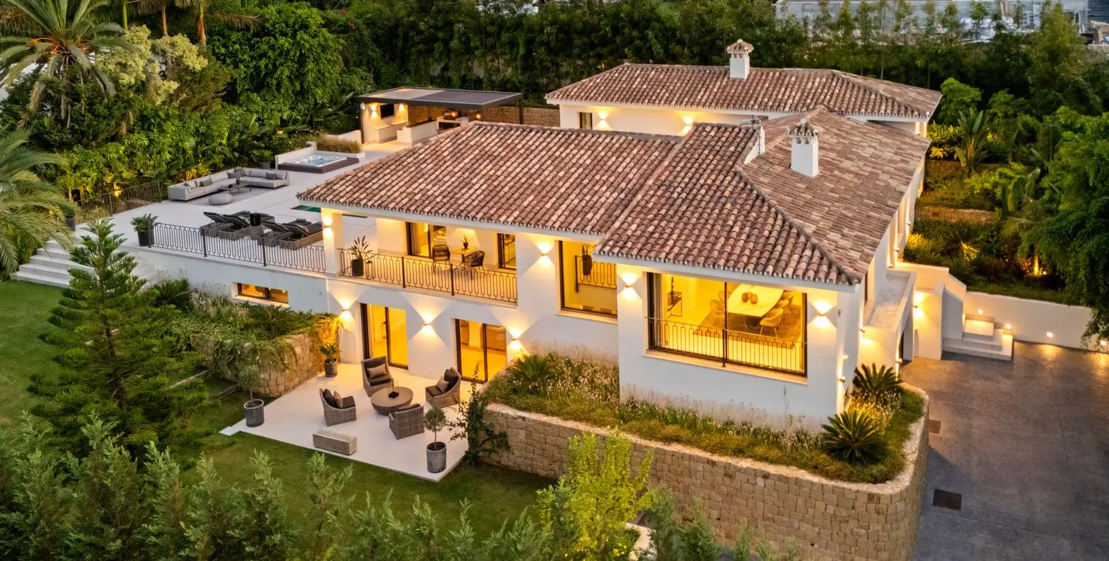 Venta de villa independiente en Nueva Andalucía 44
