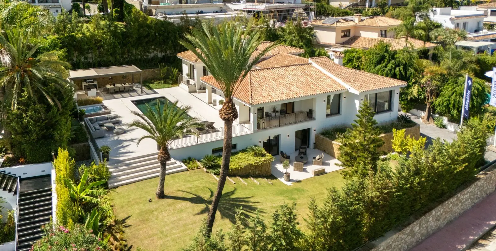 Venta de villa independiente en Nueva Andalucía 47