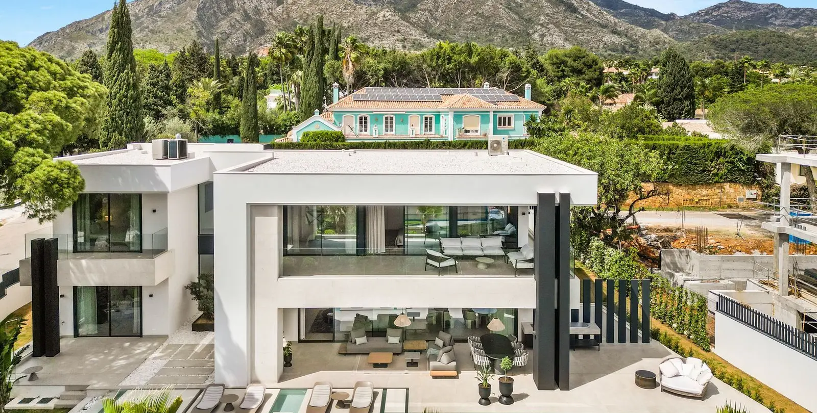 Venta de villa independiente en Nagüeles 1