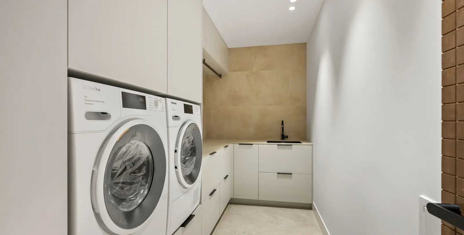 Venta de villa independiente en Nagüeles 29