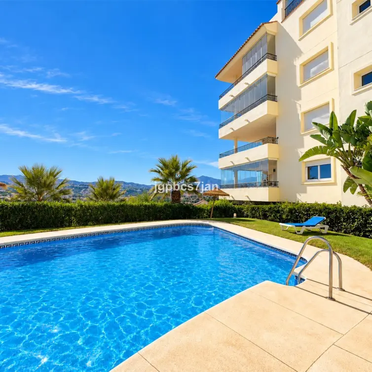 Продажа апартаментов на среднем этаже в La Cala Hills
