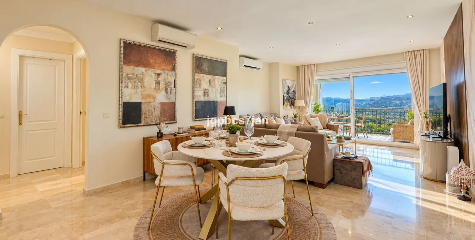 Продажа апартаментов на среднем этаже в La Cala Hills 2