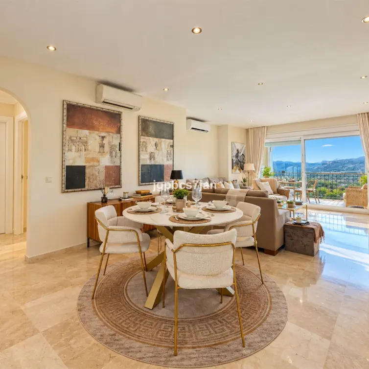 Продажа апартаментов на среднем этаже в La Cala Hills