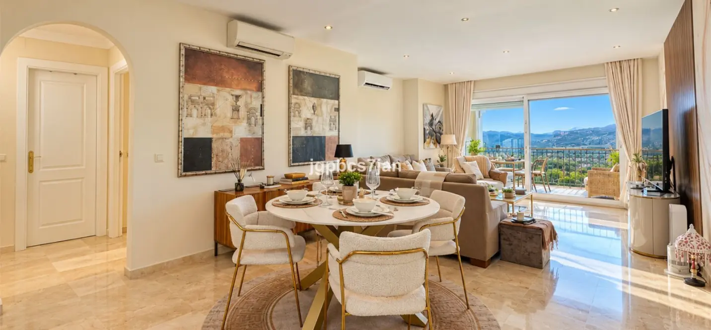 Продажа апартаментов на среднем этаже в La Cala Hills 1
