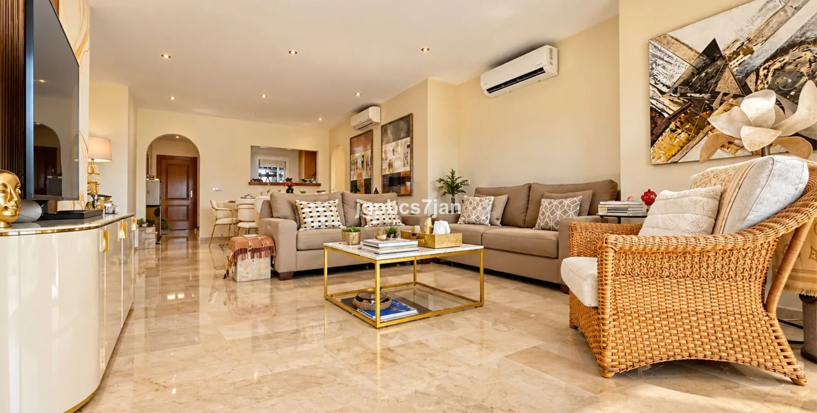 Продажа апартаментов на среднем этаже в La Cala Hills 22
