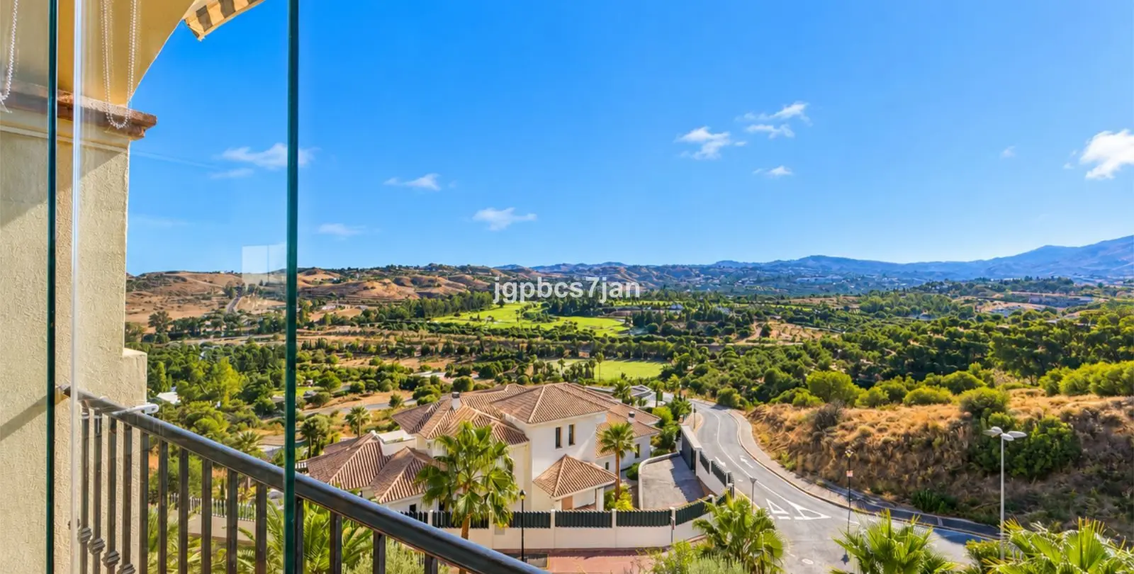 Продажа апартаментов на среднем этаже в La Cala Hills 25