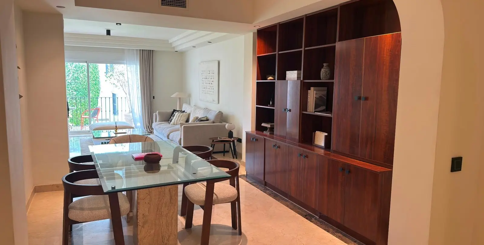Sale of middle floor apartment in Sierra Blanca 8
